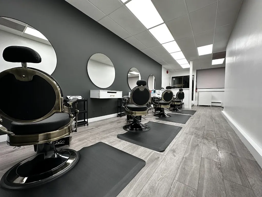 VAN FADE BARBERSHOP DOWNTOWN ⭐️⭐️⭐️⭐️ — Barber shop in Vancouver